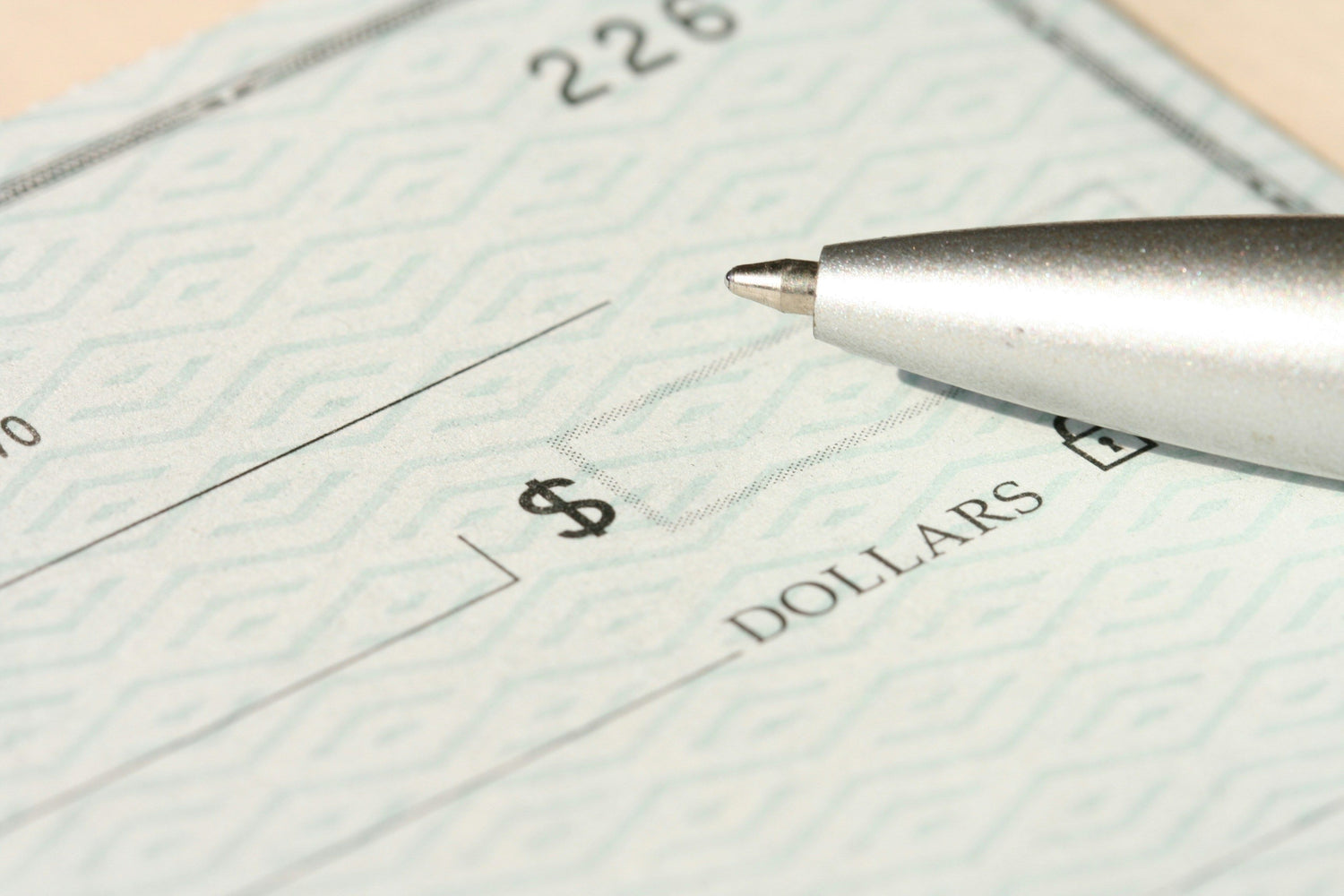 An In-Depth Look at Commission: The Benefits of Paying a Percentage vs. a Set Amount